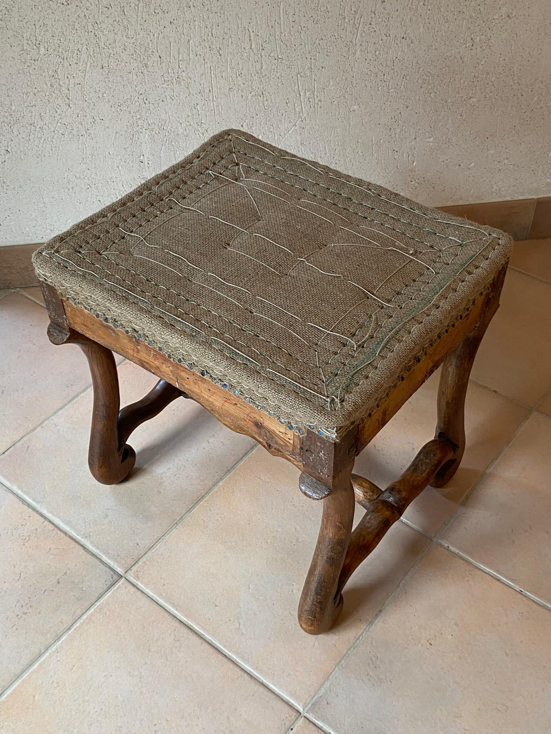 tabouret os de mouton